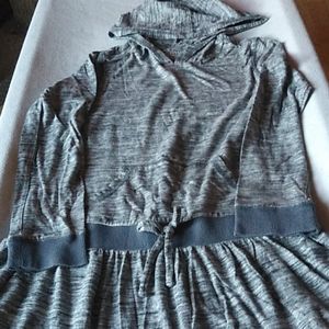 Old Navy Long Grey Top w/ Hood Girl Size 10/12 Lg